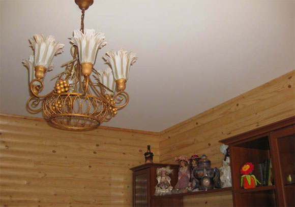 Штукатурка потолка в деревянном доме: фото