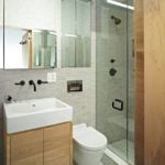 Установка душевых кабин в маленьких ванных (фото)